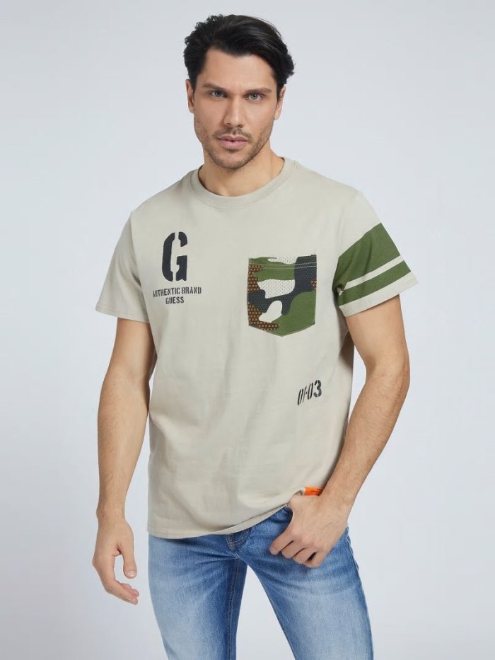 Guess Camouflage Print Pocket Erkek Tişört Bej Rengi | TR-826651